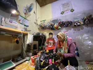 Sampah Jadi Cuan, Kisah Sukses UMKM Boneka Ondel-Ondel dari Botol Bekas