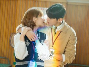 Cha Eun Woo Ciuman Panas dengan Park Gyu Young, Kini Diduga Punya Pacar Cha Eun Woo Ciuman Panas dengan Park Gyu Young, Kini Diduga Punya Pacar