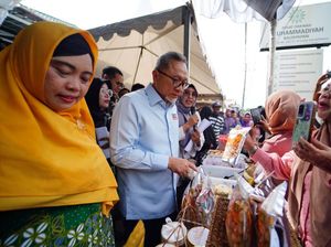 Hadirkan Gerakan Pangan Murah di Balikpapan, Zulhas Disambut Antusias Warga