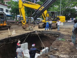 Perbaikan Jalan Bandung Kota Malang Ambles Ditarget Tuntas 4-5 Hari