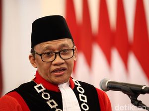 Intip Isi Garasi Hakim MK Baru Ridwan Mansyur, Cuma Punya Mobil Semata Wayang