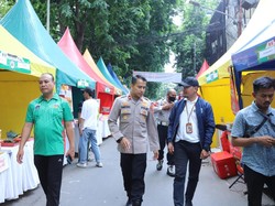 Kapolsek Mampang Tinjau Festival Kuliner, Kawal Keberlanjutan UMKM