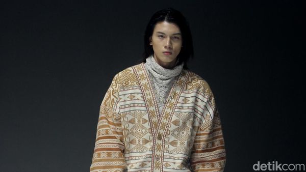 Foto: 10 Busana Pria dari Tenun NTT Karya Temma Prasetio, Stylish dan Modern