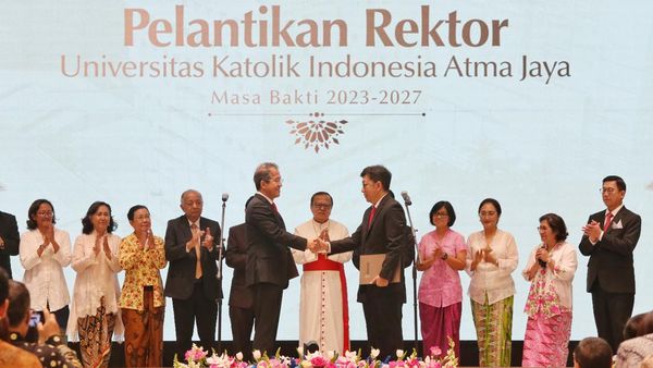 Momen Prof Yuda Turana Pimpin Unika Atma Jaya