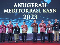 Pemkab Kebumen Raih 2 Penghargaan Sekaligus di Anugerah Meritokrasi 2023