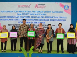Ribuan Guru-Pegawai Tak Tetap Bidang Pendidikan di Klaten Terima Insentif