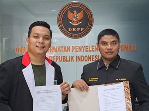 KAMMI Laporkan Pimpinan KPU ke DKPP soal Dugaan Data Pemilih Bocor
