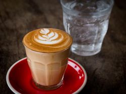 Sekilas Tampilan Piccolo Mirip Latte, Ini Ciri Masing-masing