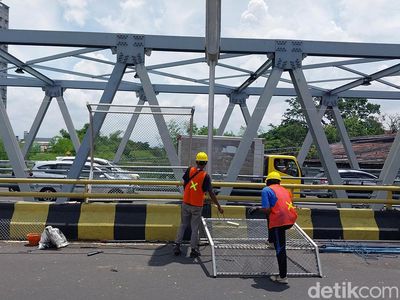 Potret Jembatan Suhat Malang Dipasang Pembatas