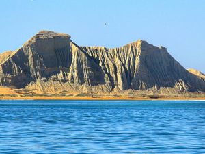 Mengenal Pulau Astola di Pakistan yang Disebut Tempat Dajjal Dikurung Mengenal Pulau Astola di Pakistan yang Disebut Tempat Dajjal Dikurung