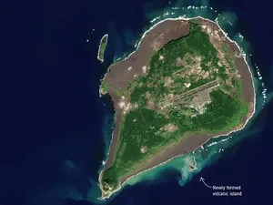 Gambar Satelit Ungkap Pulau Baru di Jepang Terus Membesar, Kok Bisa? Gambar Satelit Ungkap Pulau Baru di Jepang Terus Membesar, Kok Bisa?