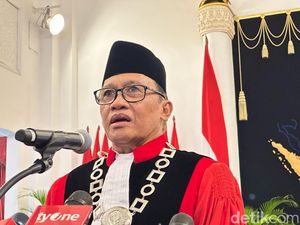 Ridwan Mansyur Dilantik Jadi Hakim MK, Anwar Usman Tak Hadir Ridwan Mansyur Dilantik Jadi Hakim MK, Anwar Usman Tak Hadir