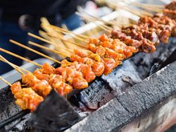 Liburan, Kolesterol Aman? Catat Pesan Internis Buat yang Mau Kuliner Ugal-ugalan Liburan, Kolesterol Aman? Catat Pesan Internis Buat yang Mau Kuliner Ugal-ugalan