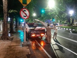 Penertiban APK di Surabaya Saat Masa Tenang Dimulai Minggu Dini Hari