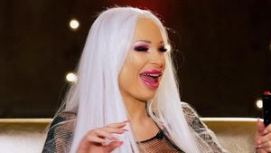 Foto: Pemilik Dada Palsu Terbesar di Inggris Meninggal, Implannya Sempat Pecah