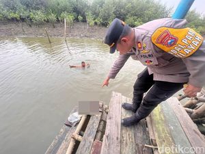 Nestapa di Balik Payudara Dibungkus Plastik Dibuang ke Rawa-rawa Surabaya Nestapa di Balik Payudara Dibungkus Plastik Dibuang ke Rawa-rawa Surabaya