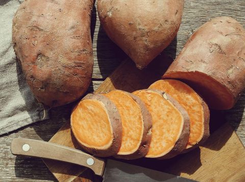 Ubi jalar/ Foto: Freepik.com/racool-studio