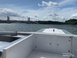 Seru Juga Keliling Putrajaya Naik Cruise, Harus Coba Saat Liburan ke Malaysia