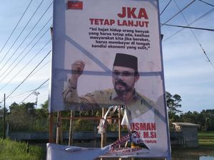 Baliho Kampanye Dirusak OTK, Anggota DPR Aceh Lapor Polisi-Bawaslu Baliho Kampanye Dirusak OTK, Anggota DPR Aceh Lapor Polisi-Bawaslu