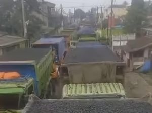Bina Marga Jabar Ungkap Sulitnya Atasi Polemik Truk di Parungpanjang Bina Marga Jabar Ungkap Sulitnya Atasi Polemik Truk di Parungpanjang