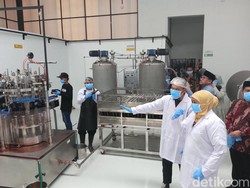 Khofifah Resmikan Pabrik Minuman Soda Ponpes An-Nur 2 Malang