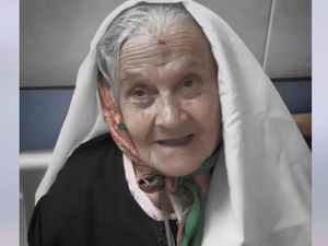 Nenek Palestina yang Viral Lebih Tua dari Israel Tewas Ditembak Sniper