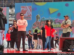 Kaesang Cek Panggung HUT PSI di Stadion Jatidiri Semarang