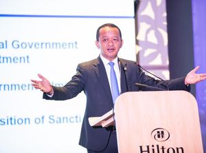 Canda Bahlil ke Mahasiswa: Bila Jadi Pejabat, Mungkin Lebih Jahat dari Saya Canda Bahlil ke Mahasiswa: Bila Jadi Pejabat, Mungkin Lebih Jahat dari Saya