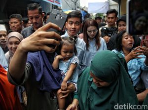 Gibran Sosialisasi Makan-Susu Gratis Anak Sekolah ke Ibu-ibu di Jakpus