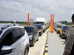 Masih Gratis, Ruas Tol Trans Sumatera Ini Dipadati Pengendara