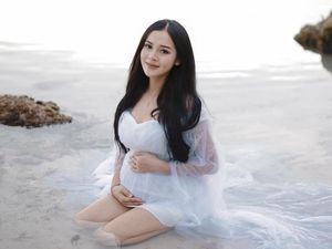 5 Potret Maternity Shoot Bella Bonita di Pantai, Simpel Tapi Bikin Terpana