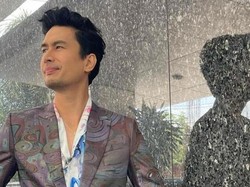 Christian Bautista ke Indonesia, Review Kerupuk Gendar hingga Kerupuk Keriting