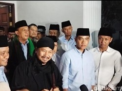 Gibran Sowan ke Ponpes Albaghdadi Karawang, Bahlil-Dudung Hadir