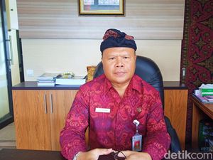 Ratusan Pegawai Kontrak di Karangasem Akan Dijadikan Guru Ratusan Pegawai Kontrak di Karangasem Akan Dijadikan Guru