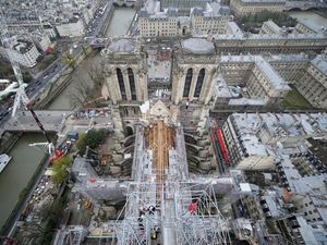 Masuk Notre-Dame Akan Berbayar untuk Turis Masuk Notre-Dame Akan Berbayar untuk Turis