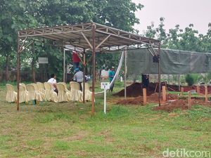 Liang Lahad Berjejer Disiapkan untuk 4 Jenazah Anak yang Dibunuh Ayahnya