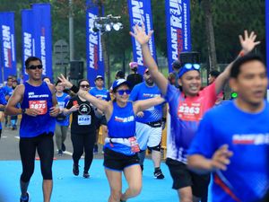 Menjajal Inovasi Teknologi Canggih di Sepatu Lari