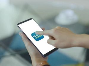 Dirut PLN Raih Penghargaan The Best Industry Marketing Champion 2023