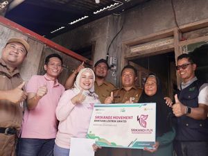 Lewat Srikandi Movement PLN, Warga Prasejahtera di 10 Kota Dapat Listrik