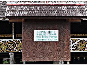 5 Rumah Adat Suku Dayak di Kalimantan