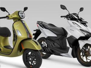 Irit Mana Vespa GTS 150 atau Honda Vario 160?