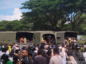 135 Rohingya Akhirnya Dipindahkan ke UPTD Dinsos Aceh Usai Ditolak Warga 135 Rohingya Akhirnya Dipindahkan ke UPTD Dinsos Aceh Usai Ditolak Warga