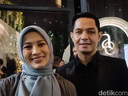 Dude Harlino Beri Perhatian Ekstra untuk Alyssa Soebandono yang Lagi Hamil