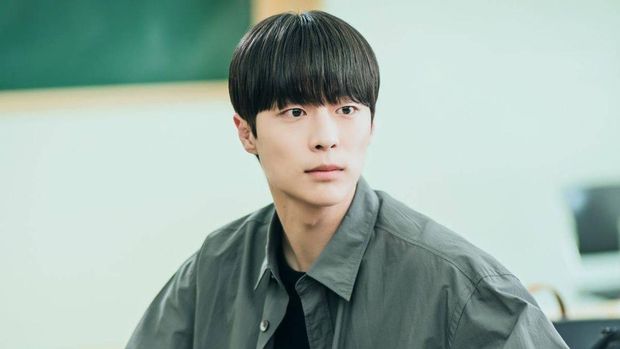 Bae In Hyuk di Drama Korea At a Distance, Spring Is Green