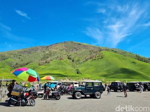Sambut Pemburu Konten dan Pasukan Healing Saat Nataru, Bromo Pasang Kuda-kuda Sambut Pemburu Konten dan Pasukan Healing Saat Nataru, Bromo Pasang Kuda-kuda
