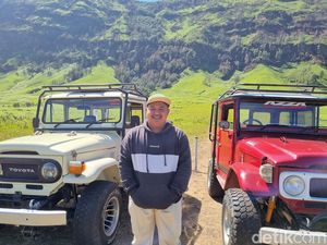 Kisah Gotong-royong Pelaku Wisata Padamkan Api Saat Bromo Kebakaran Kisah Gotong-royong Pelaku Wisata Padamkan Api Saat Bromo Kebakaran