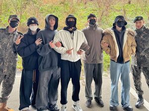 Potret Member BTS Antar RM dan V Wajib Militer Potret Member BTS Antar RM dan V Wajib Militer