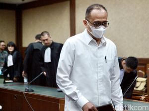 Sempat Ditunda, Sidang Vonis Rafael Alun Digelar Hari Ini Sempat Ditunda, Sidang Vonis Rafael Alun Digelar Hari Ini