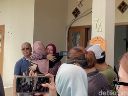 Jenazah Ibunda Jeje Govinda Tiba di Rumah Duka