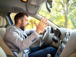 Pelajaran dari Cekcok Konvoi Komunitas Avanza dengan Pengendara Fortuner Pelajaran dari Cekcok Konvoi Komunitas Avanza dengan Pengendara Fortuner